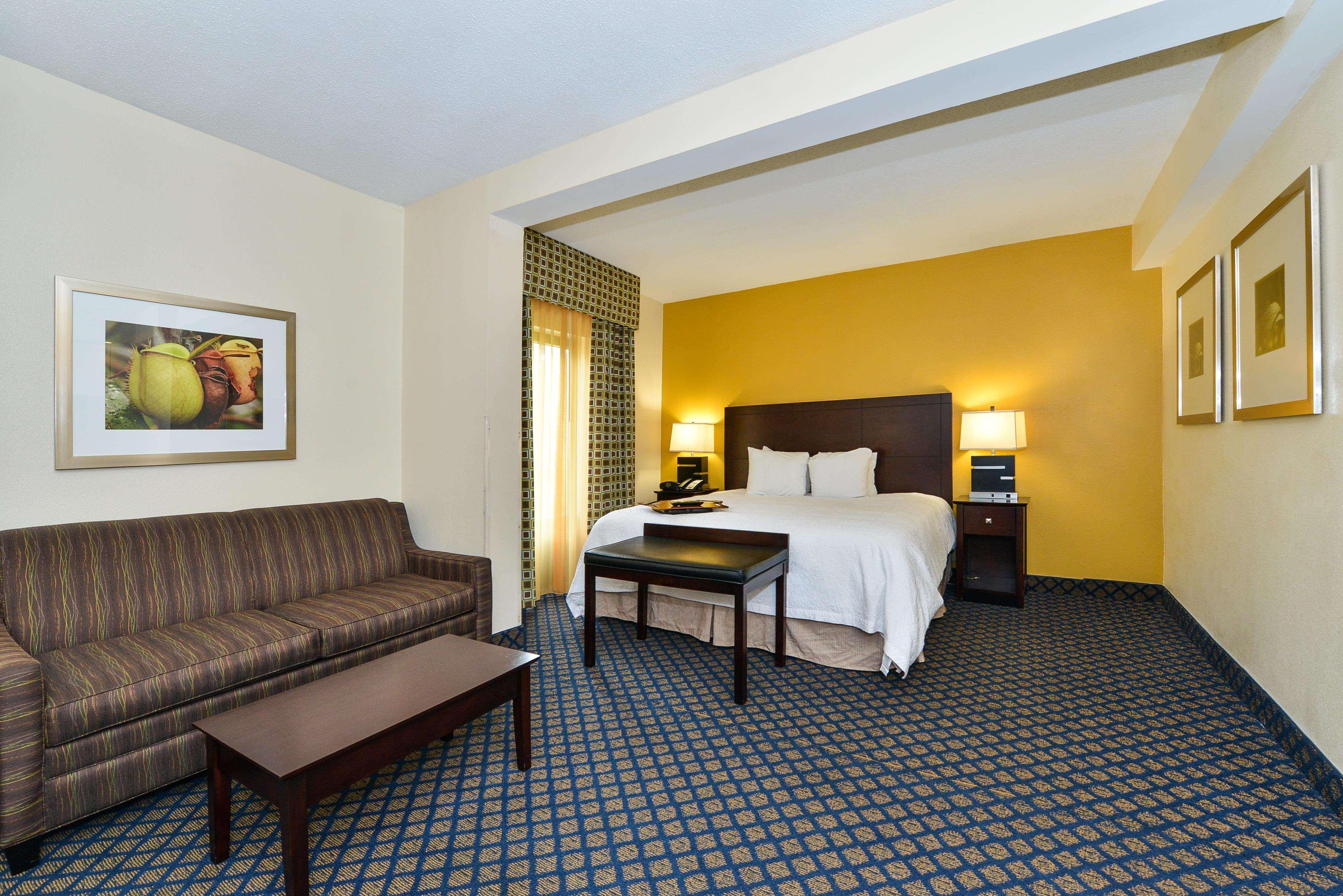 Hampton Inn Petersburg-Fort Gregg Adams Exterior photo