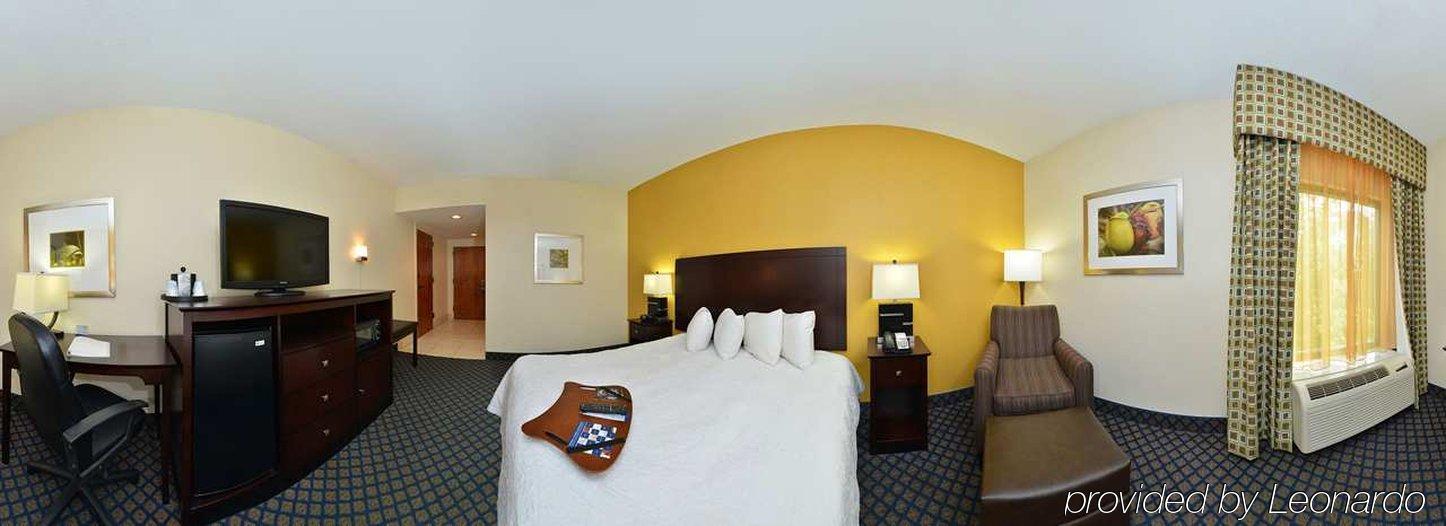Hampton Inn Petersburg-Fort Gregg Adams Exterior photo